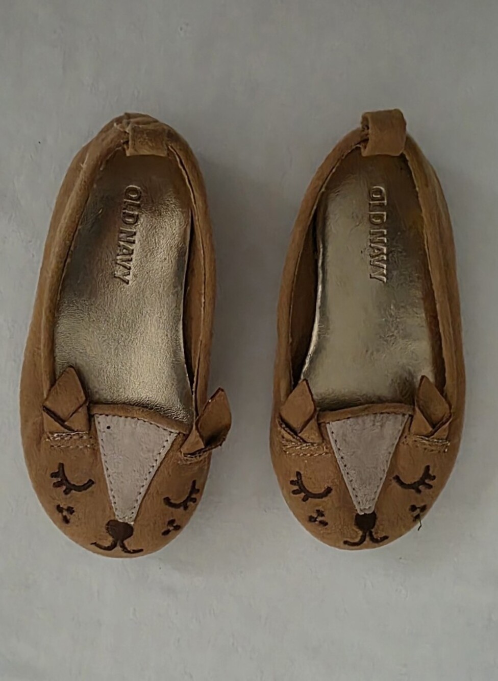 Old Navy Tan/Brown Girls' Fox Moccasins with Metallic Insole Size 5